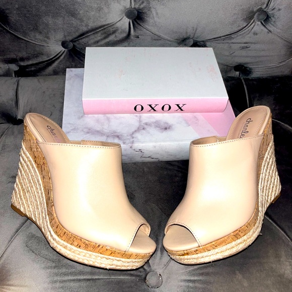 Charlie’s beautiful wedges with stretch - Picture 4 of 5